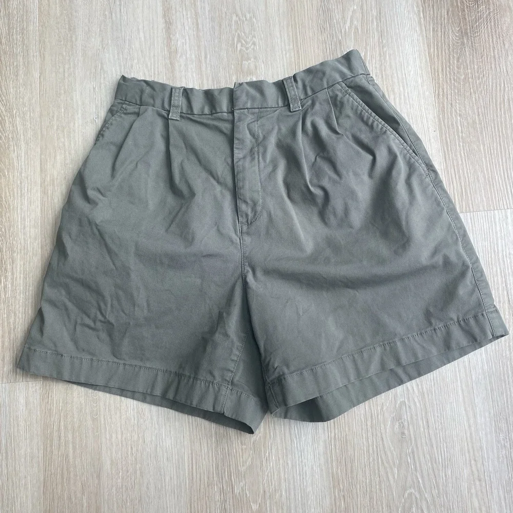 Gap Chino High Waist Pleated Women's Olive Shorts Size 6 Twill  Stretch Casual